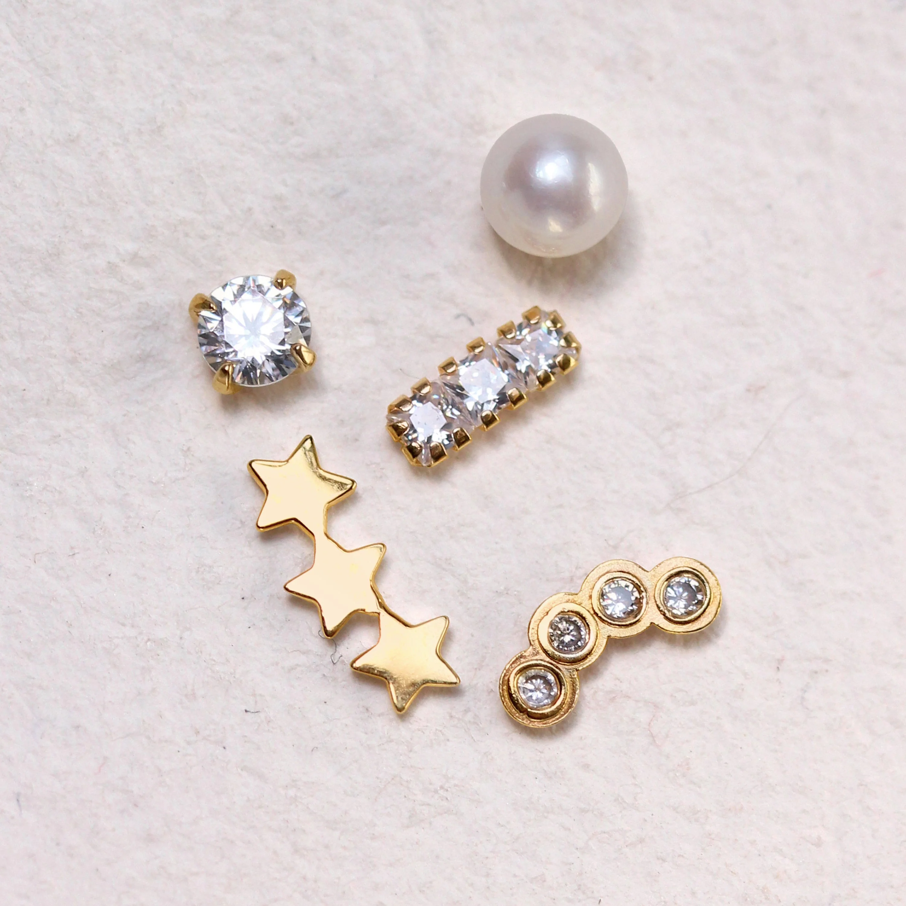 9ct Gold & 4mm Pearl Labret - Image 3