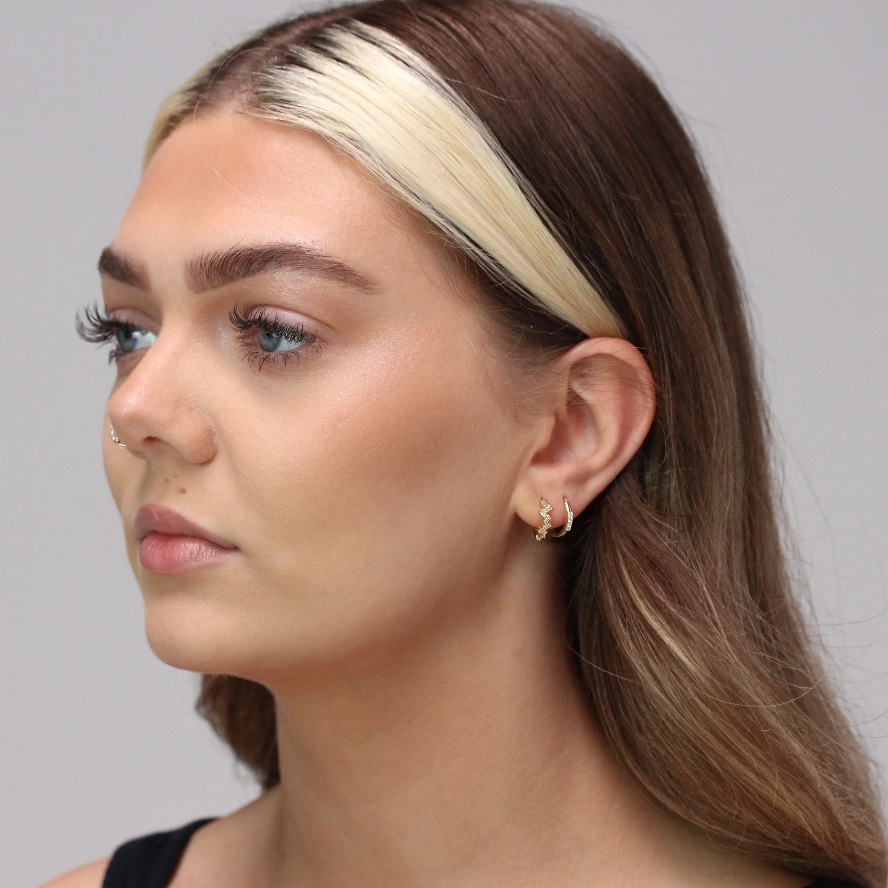 9ct Gold Baguette Claw Set CZ 12mm Huggie Hoop Earrings - Image 3